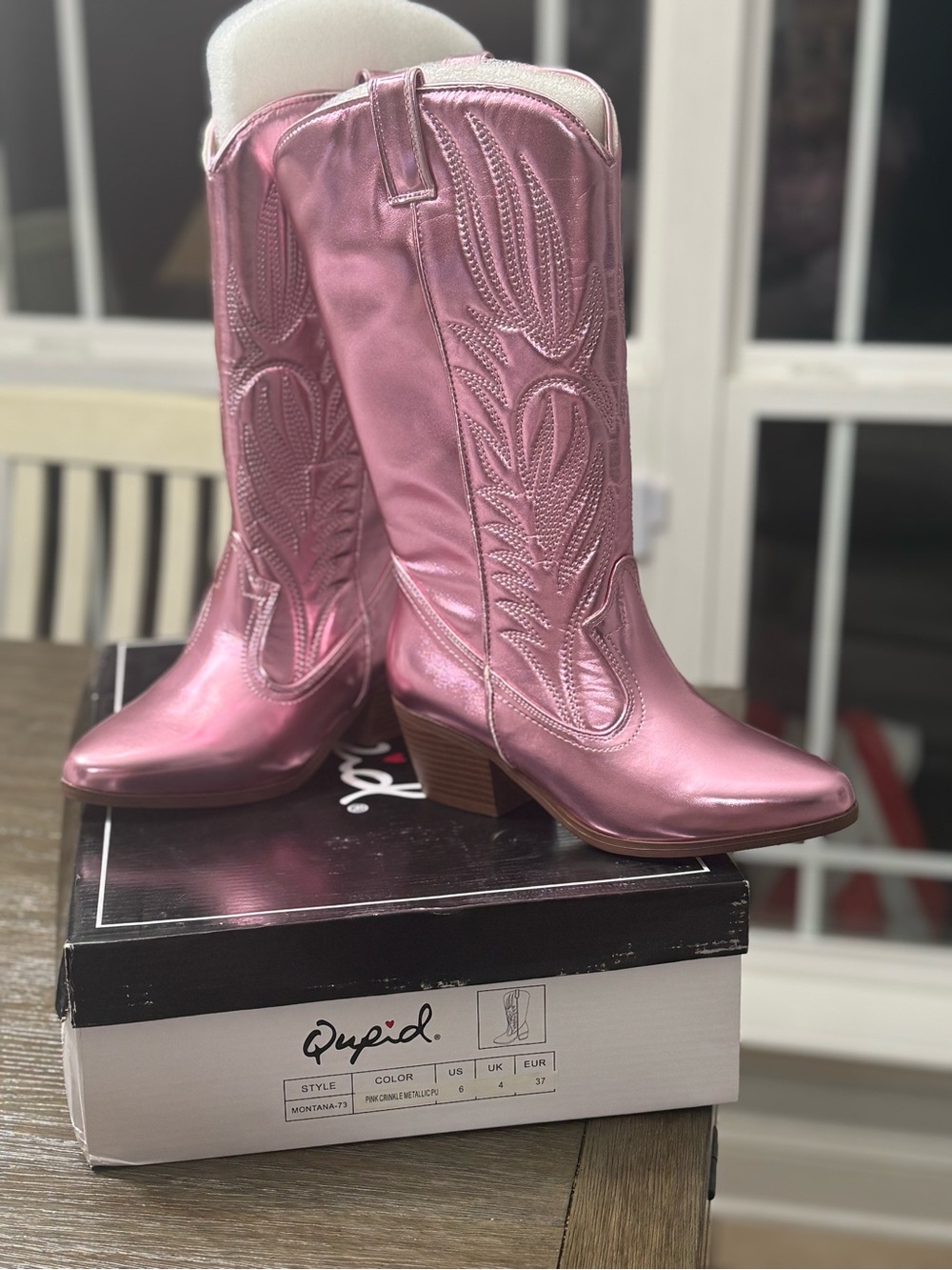 Qupid Shiny Pink Western Cowboy Boots